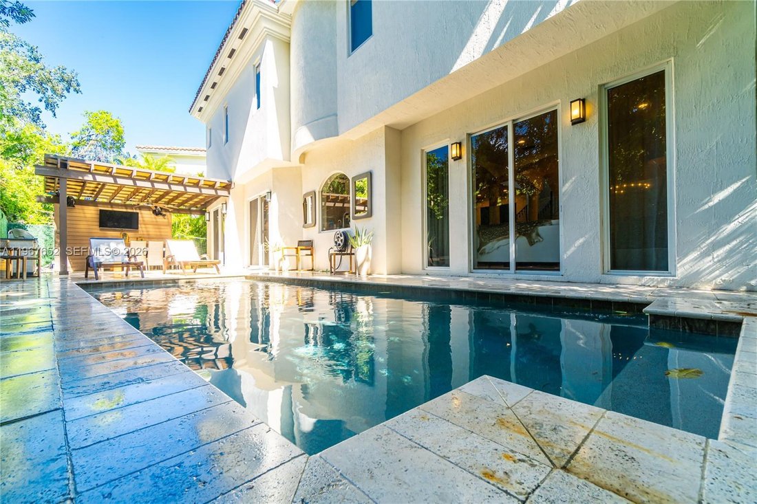 House in Miami, Florida, United States 4 - 17254842