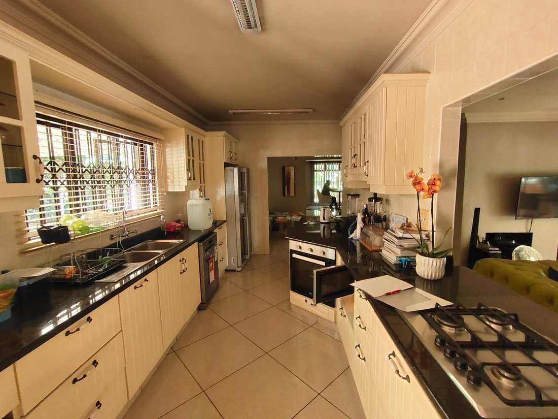 House in Hillcrest, KwaZulu-Natal, South Africa 4 - 17252934