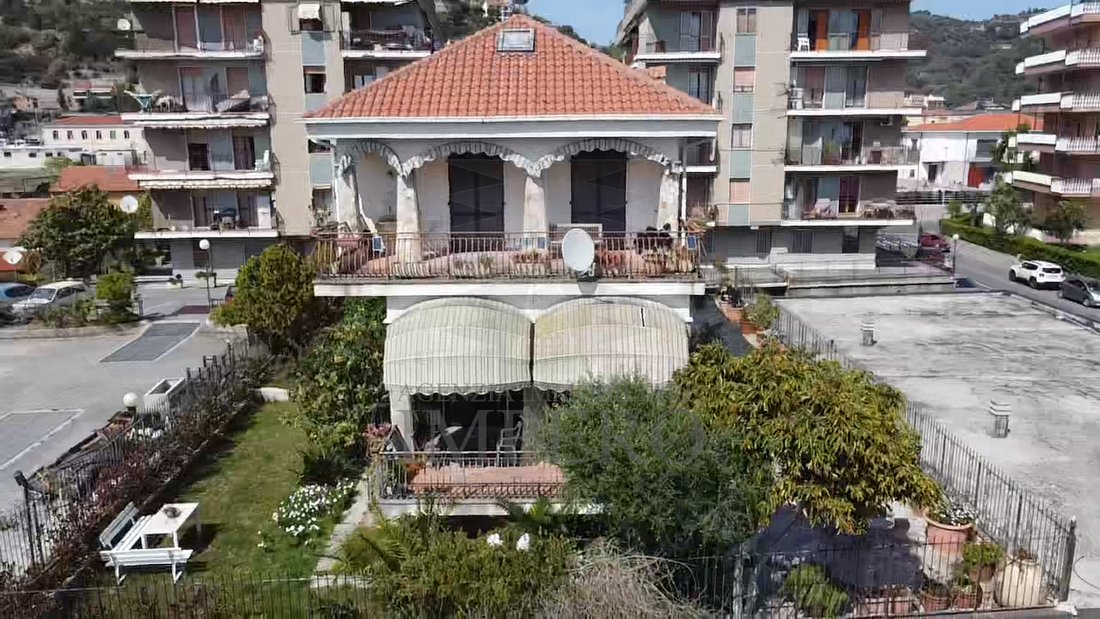 Villa in Nervia, Ventimiglia, Liguria 1 - 17254359