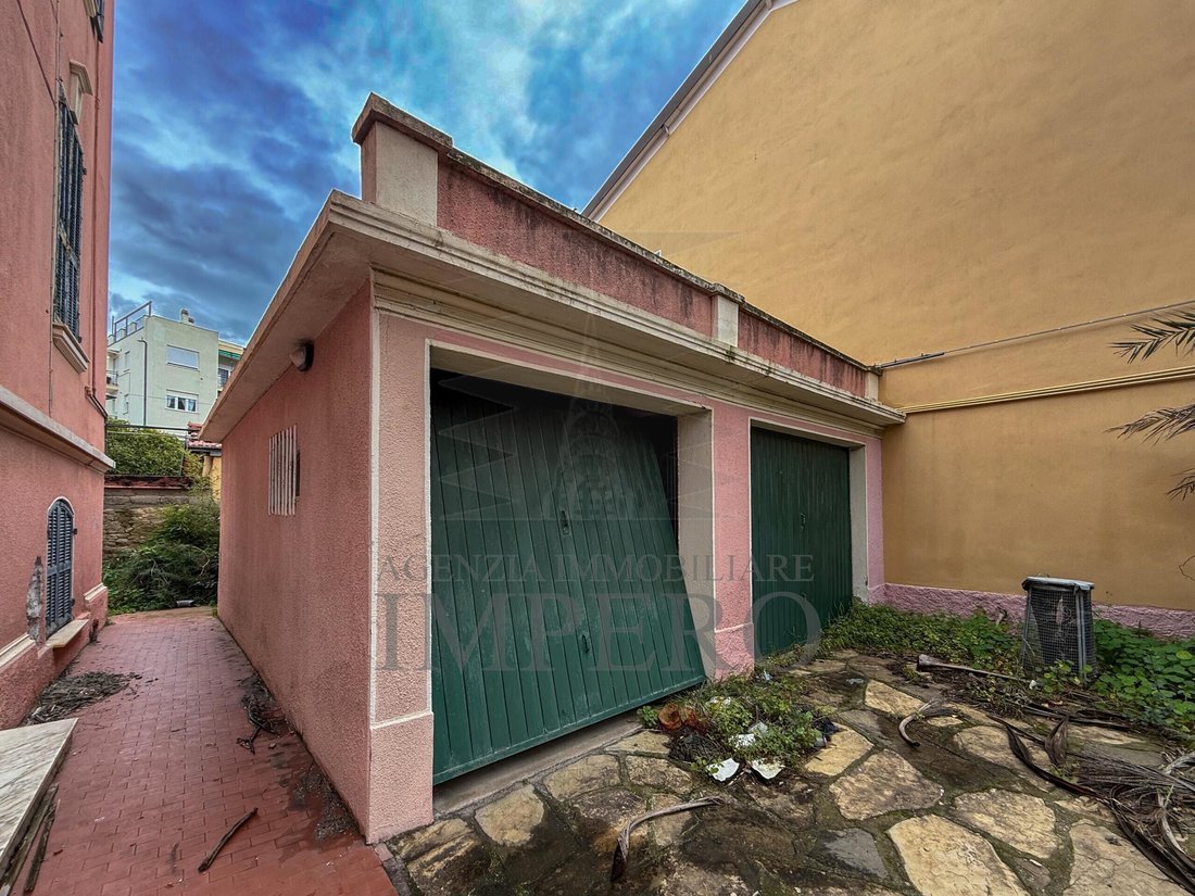 Villa in Bordighera, Liguria, Italy 4 - 17255263