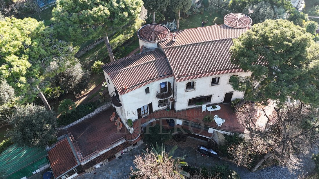 Villa in Bordighera, Liguria, Italy 1 - 17255401