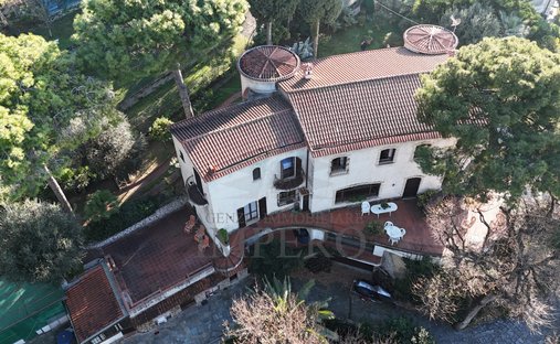 Villa in Bordighera, Liguria, Italy 1