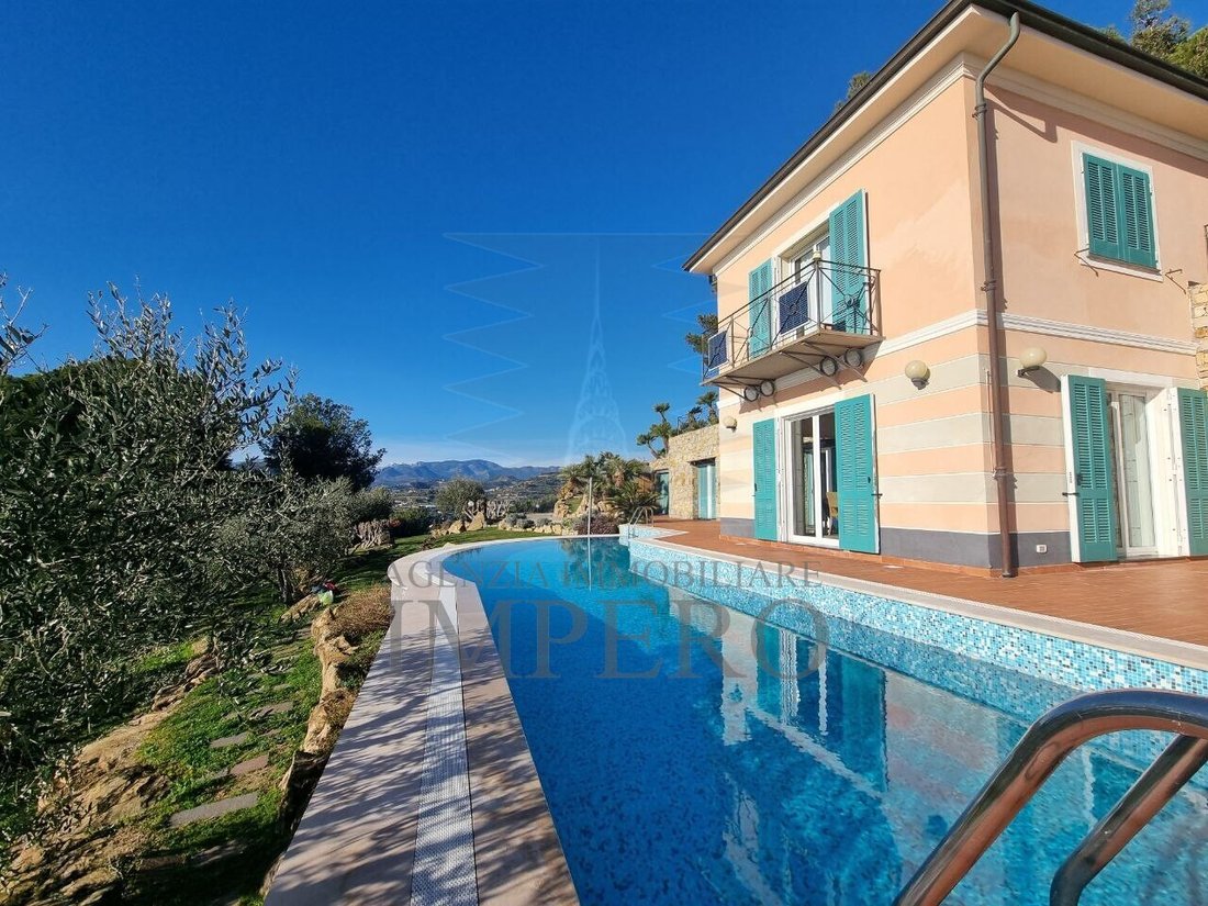 Villa in Bordighera, Liguria, Italy 2 - 17255747