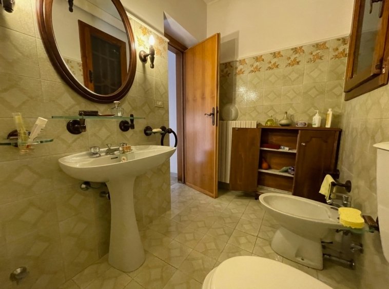Villa in Camaiore, Tuscany, Italy 4 - 17254048