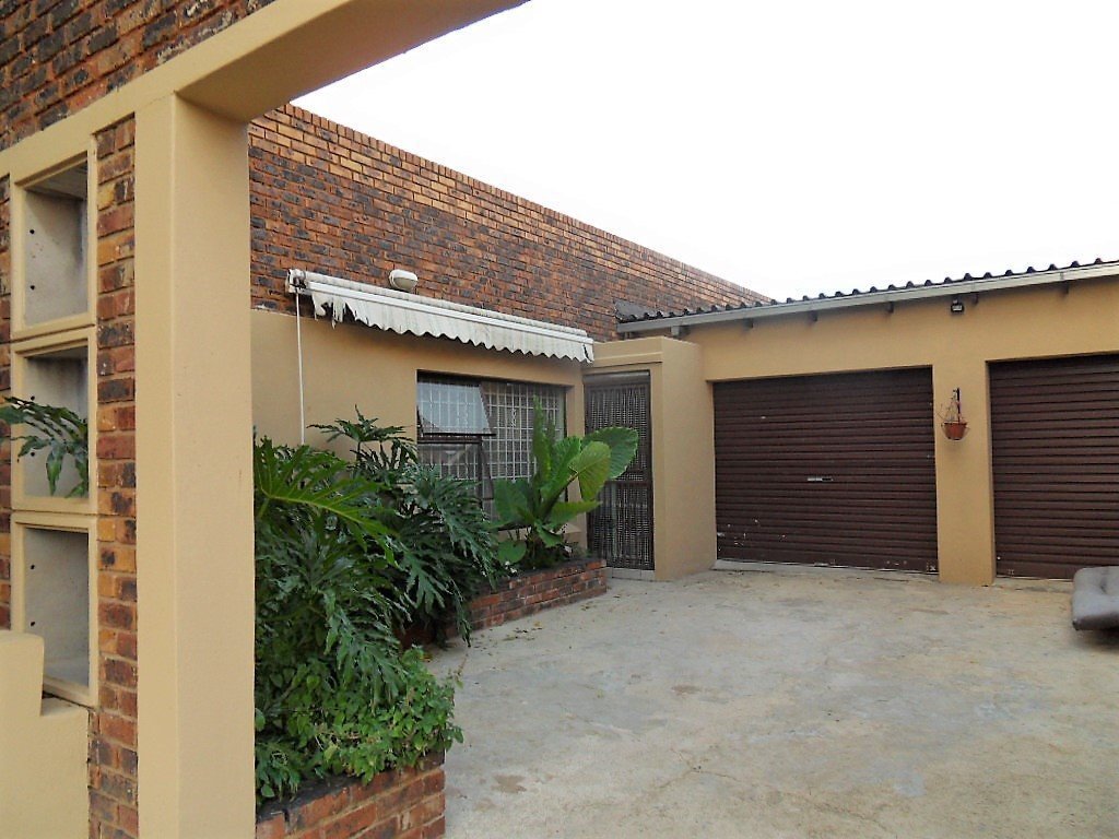 House in Johannesburg, Gauteng, South Africa 4 - 17253234