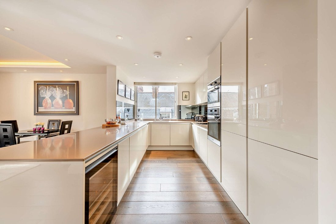 Apartment in Belgravia, Westminster, England 4 - 17253891