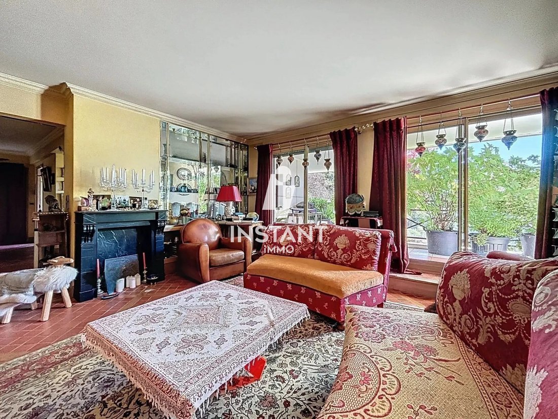 Apartment in Nogent-sur-Marne, Ile-de-France, France 3 - 17256751