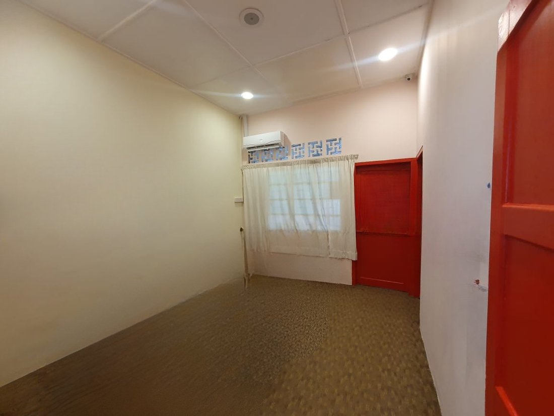 Petaling Jaya, Selangor, Malaysia 5 - 17249562