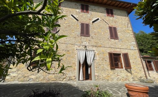 Villa in Camaiore, Tuscany, Italy 1