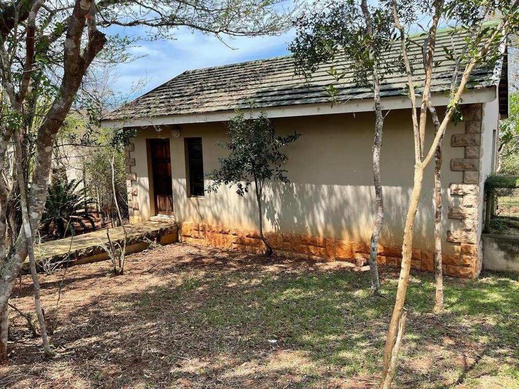 Farm Ranch in Hluhluwe, KwaZulu-Natal, South Africa 1 - 17252927