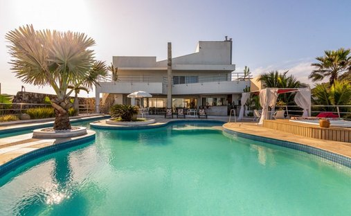 House in Balneario Praia do Pernambuco, State of São Paulo, Brazil 1