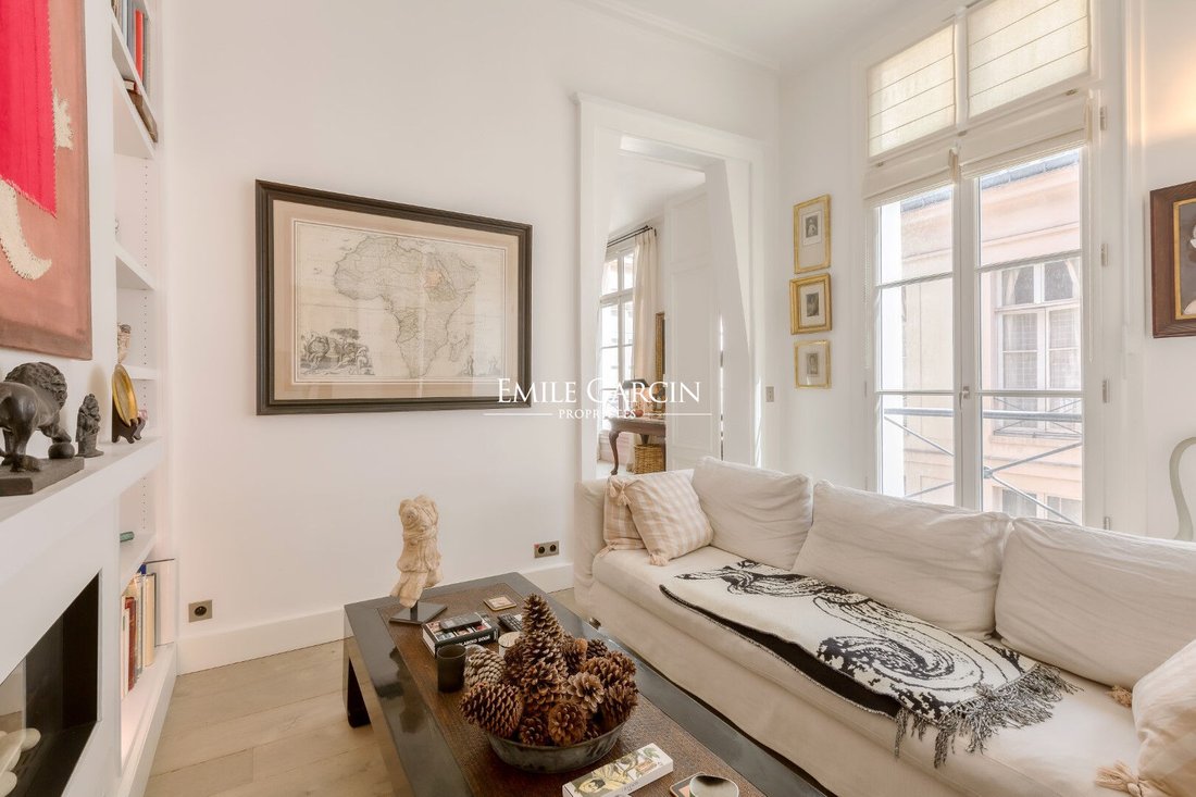 Apartment in Odéon, Paris 6e Arrondissement, Paris 1 - 17255177