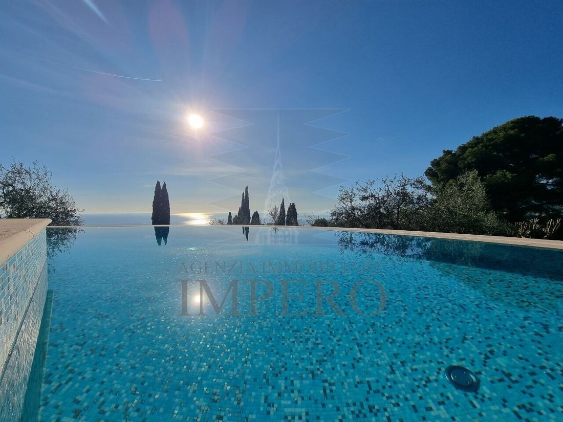 Villa in Bordighera, Liguria, Italy 4 - 17255747