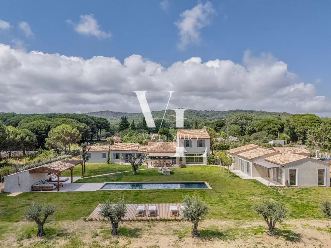 Villa in Ramatuelle, Provence-Alpes-Côte d'Azur, France 1 - 17247960