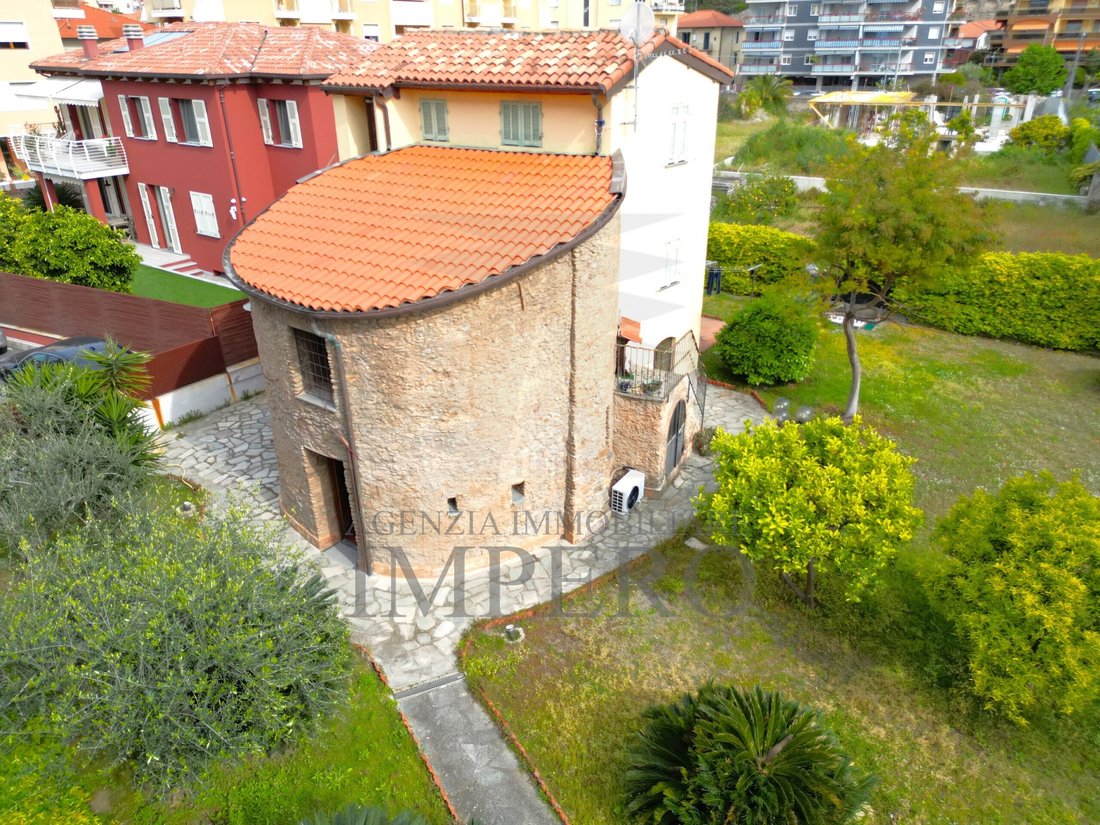 House in City Center, Ventimiglia, Liguria 1 - 17255774