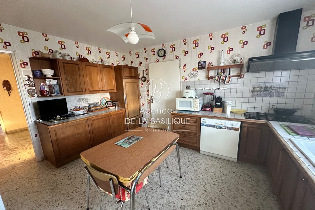 Villa in Centre Ville, Saint-Maximin-la-Sainte-Baume, France 4 - 17247761