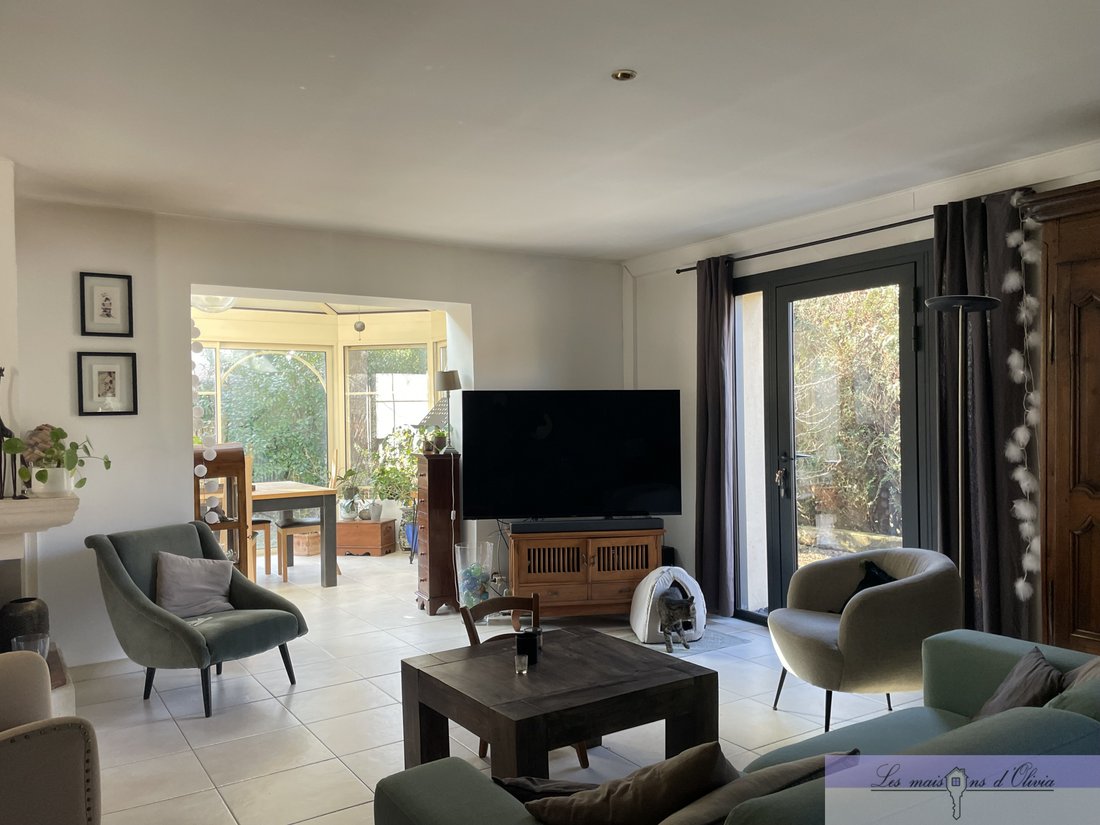 House in Sucy-en-Brie, Ile-de-France, France 1 - 16091391