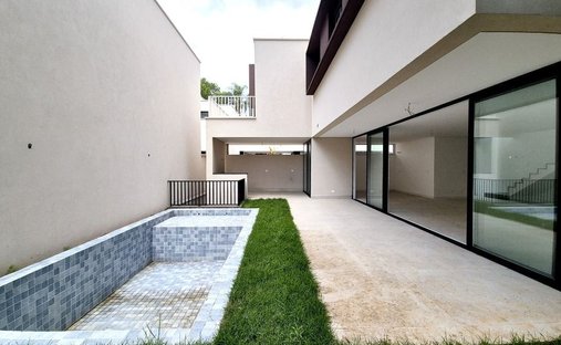 Condo in Jardim Cordeiro, State of São Paulo, Brazil 1