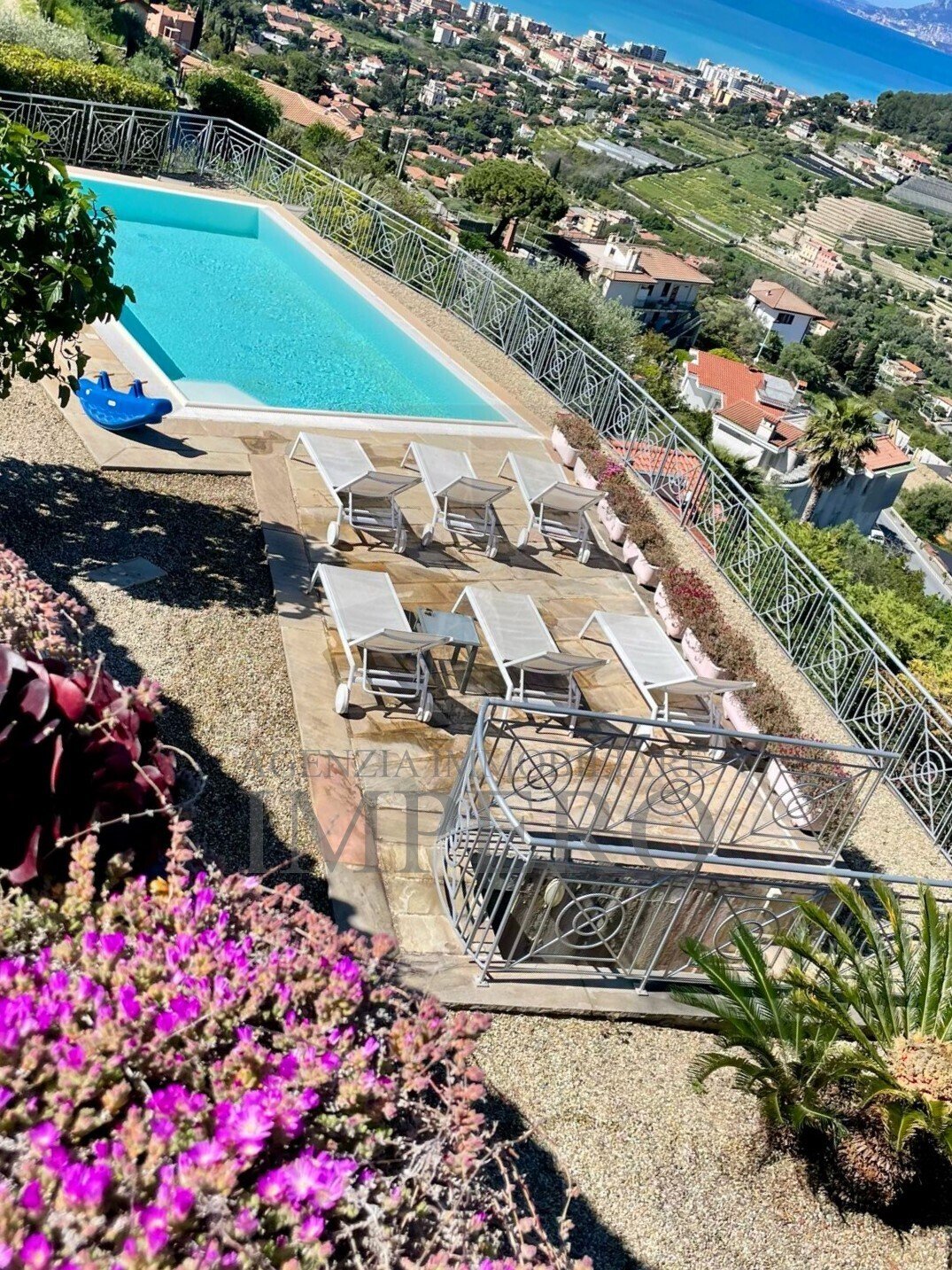 Villa in Bordighera, Liguria, Italy 3 - 17254310