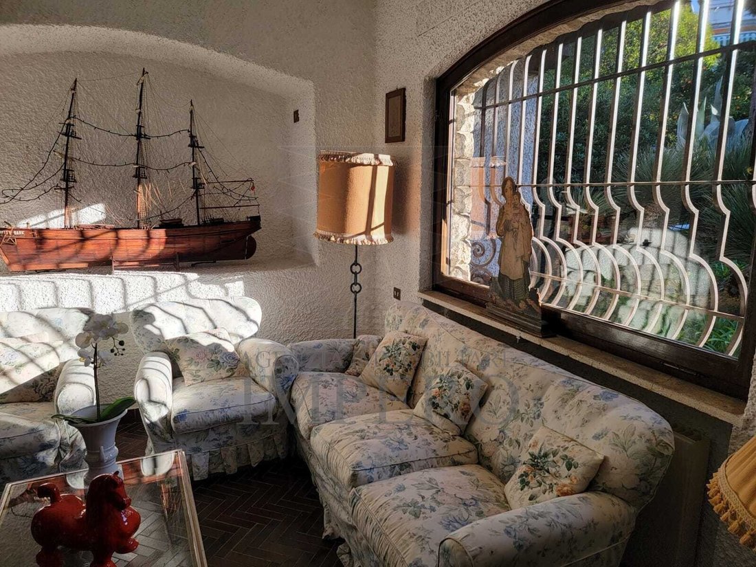 Villa in Bordighera, Liguria, Italy 2 - 17255401