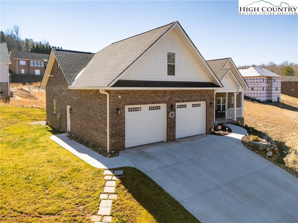 House in Lenoir, North Carolina, United States 4 - 17253860