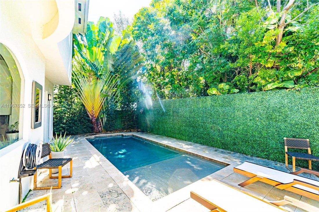 House in Miami, Florida, United States 1 - 17254842