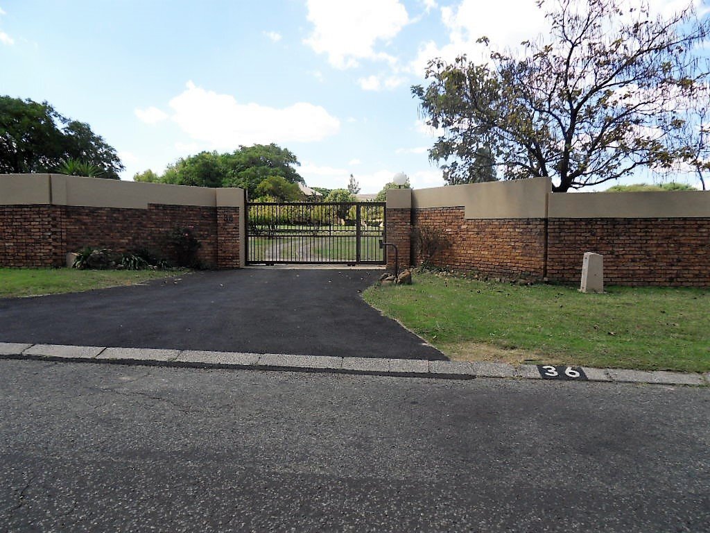 House in Johannesburg, Gauteng, South Africa 1 - 17253234