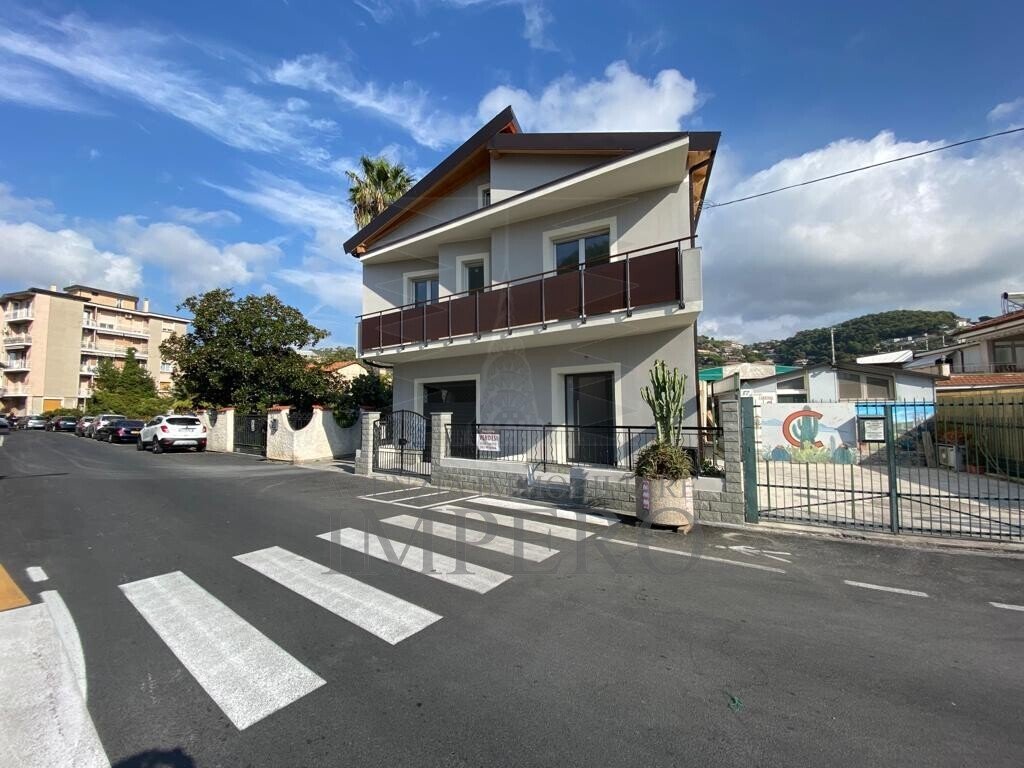 House in Vallecrosia, Liguria, Italy 2 - 17255787