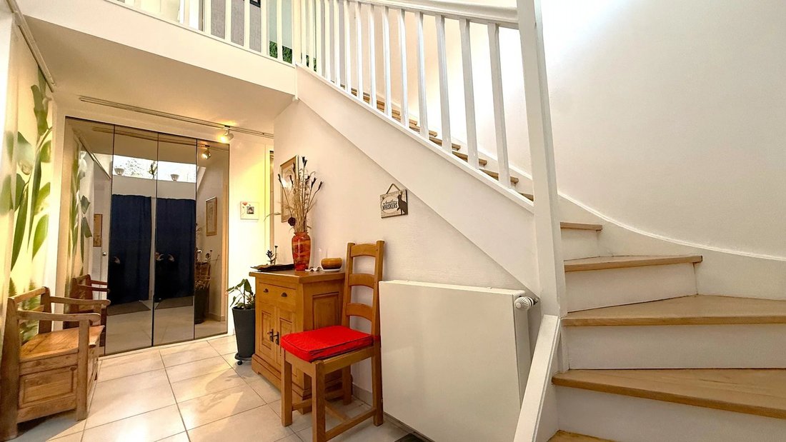 House in Les Clayes-sous-Bois, Ile-de-France, France 5 - 17247796