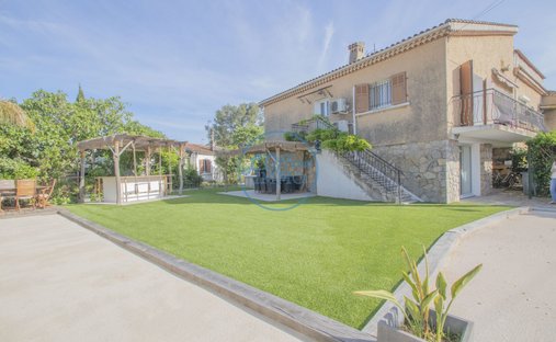 Villa à Le Pradet, Provence-Alpes-Côte d'Azur, France 1