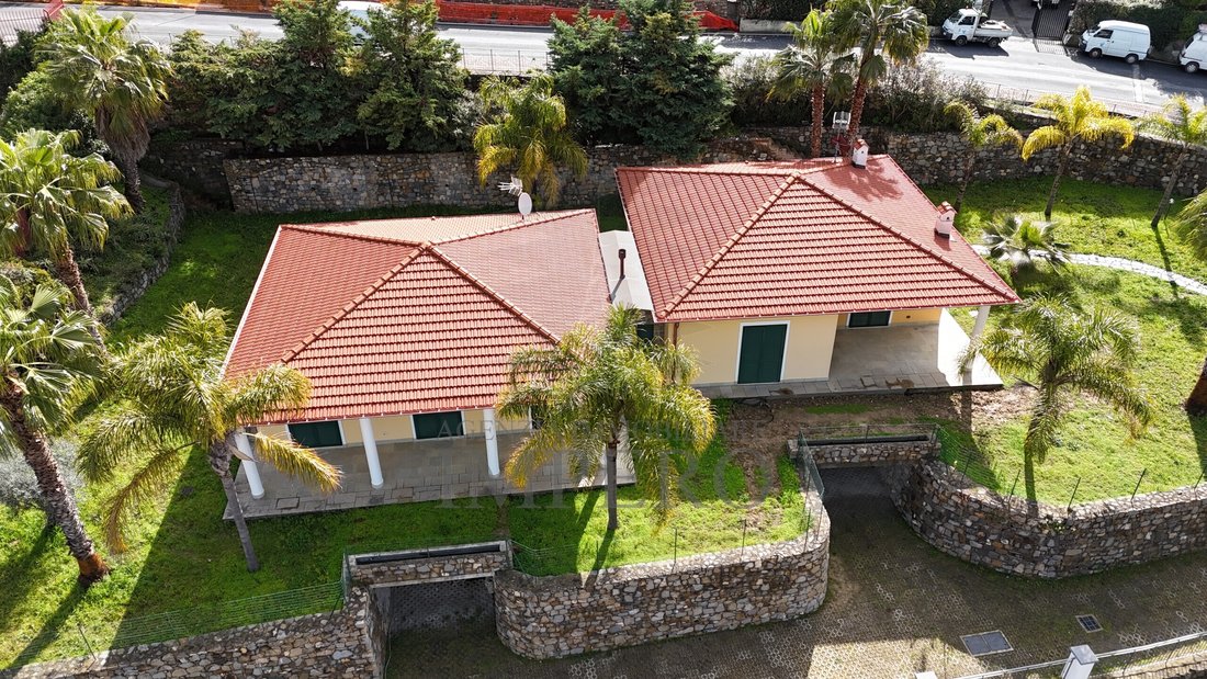 Villa in Bordighera, Liguria, Italy 5 - 17255096
