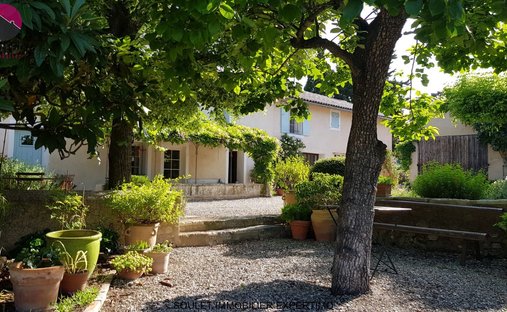 Castello a Caromb, Provenza-Alpi-Costa Azzurra, Francia 1