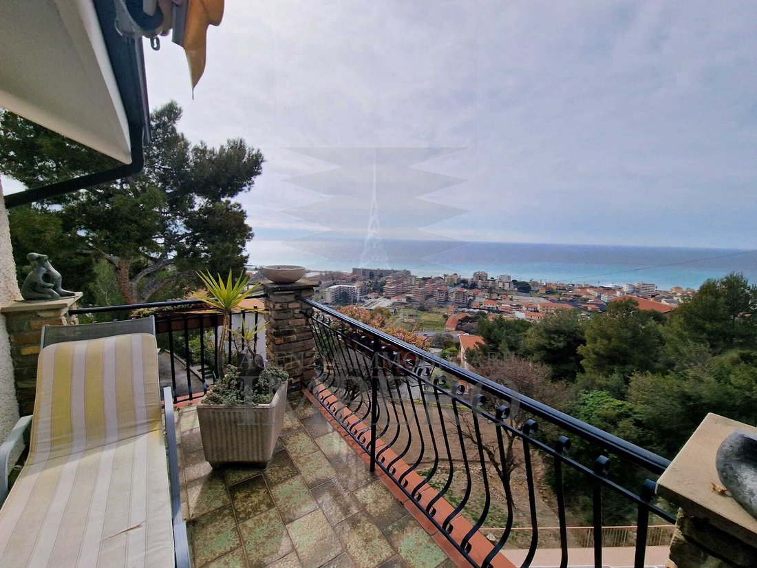 Villa in Nervia, Ventimiglia, Liguria 1 - 17255119
