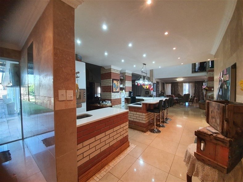 Farm Ranch in Johannesburg, Gauteng, South Africa 1 - 17252680