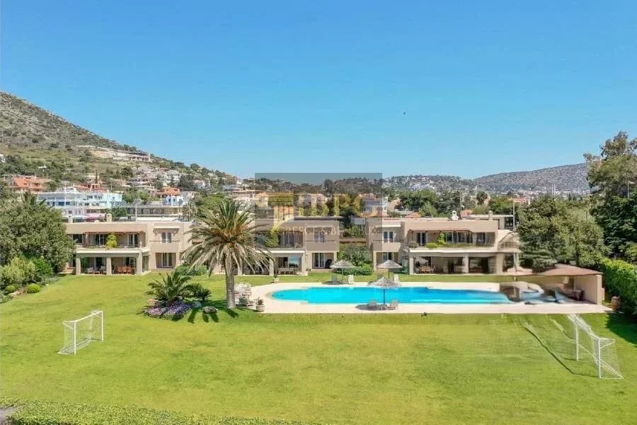 Villa in Koinotita Larumnas, Opountioi, Greece 2 - 17248248