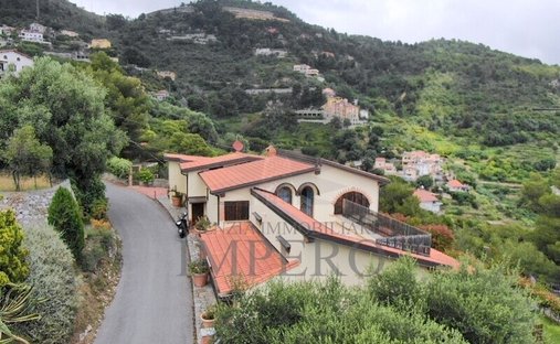 Villa in Grimaldi-Mortola, Ventimiglia, Ligurien 1