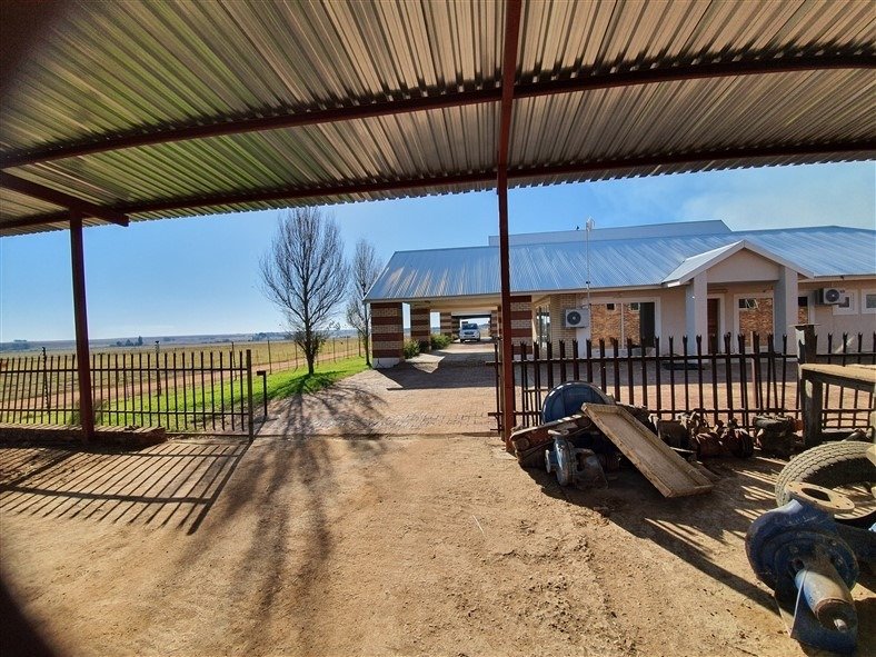 Farm Ranch in Johannesburg, Gauteng, South Africa 3 - 17252680