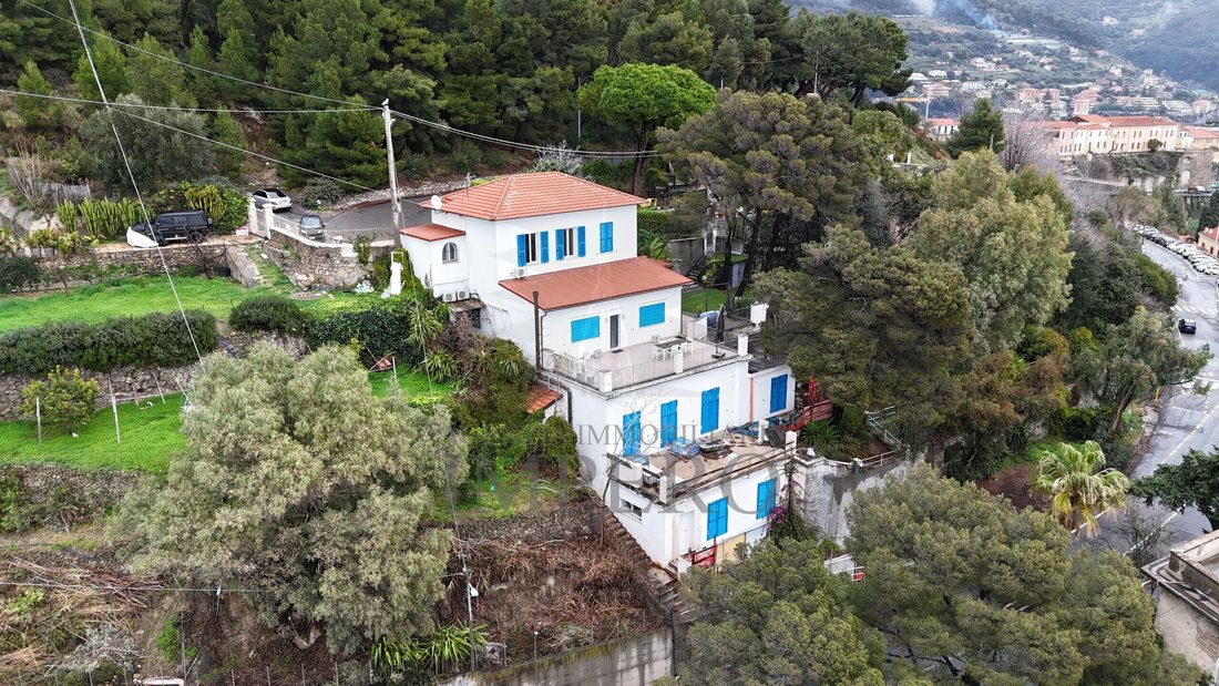 Villa in Historic Center, Ventimiglia, Liguria 1 - 17254688
