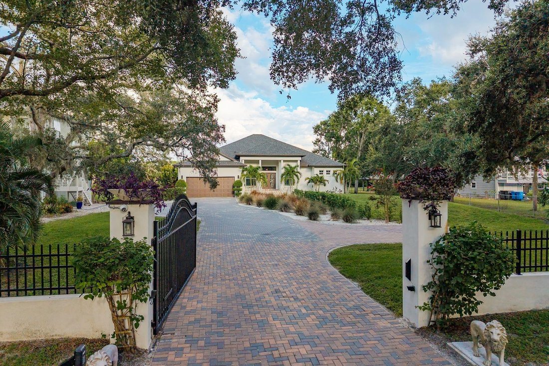 House in Tampa, Florida, United States 2 - 17250910