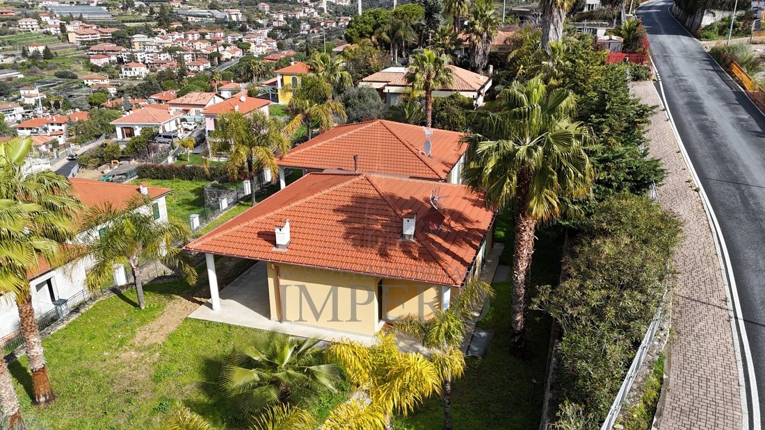Villa in Bordighera, Liguria, Italy 4 - 17255096