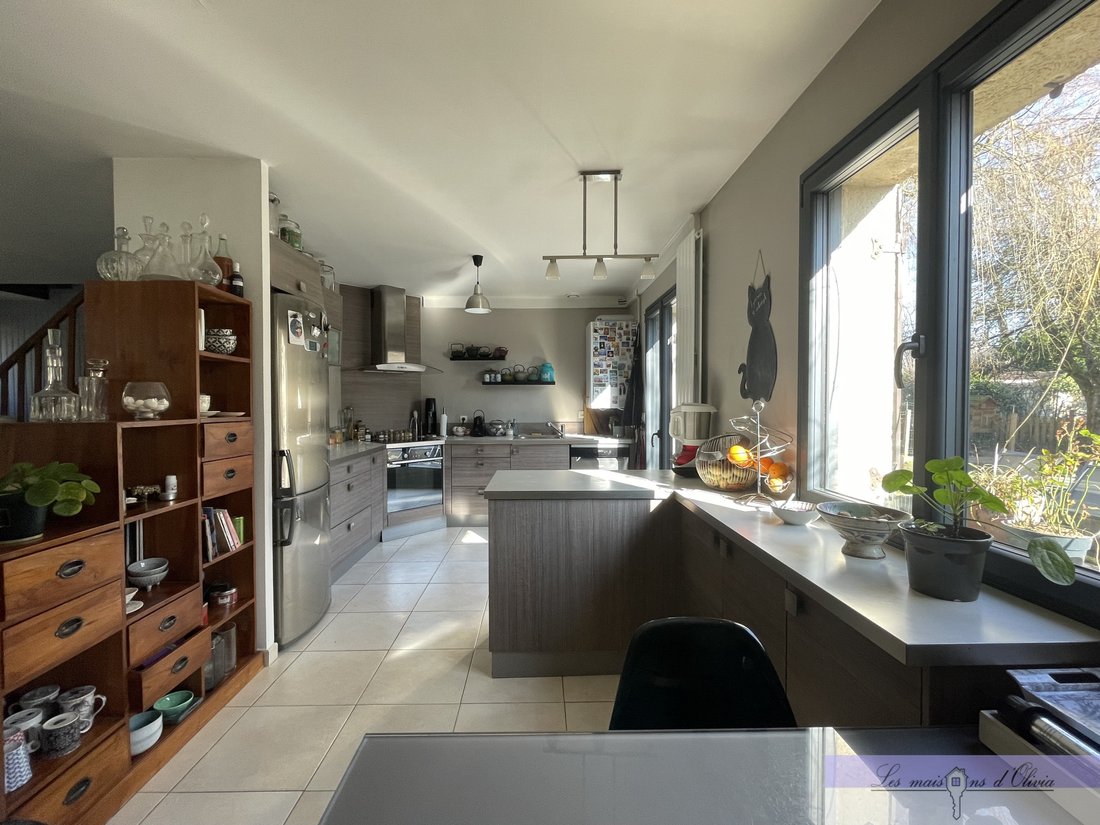 House in Sucy-en-Brie, Ile-de-France, France 3 - 16091391