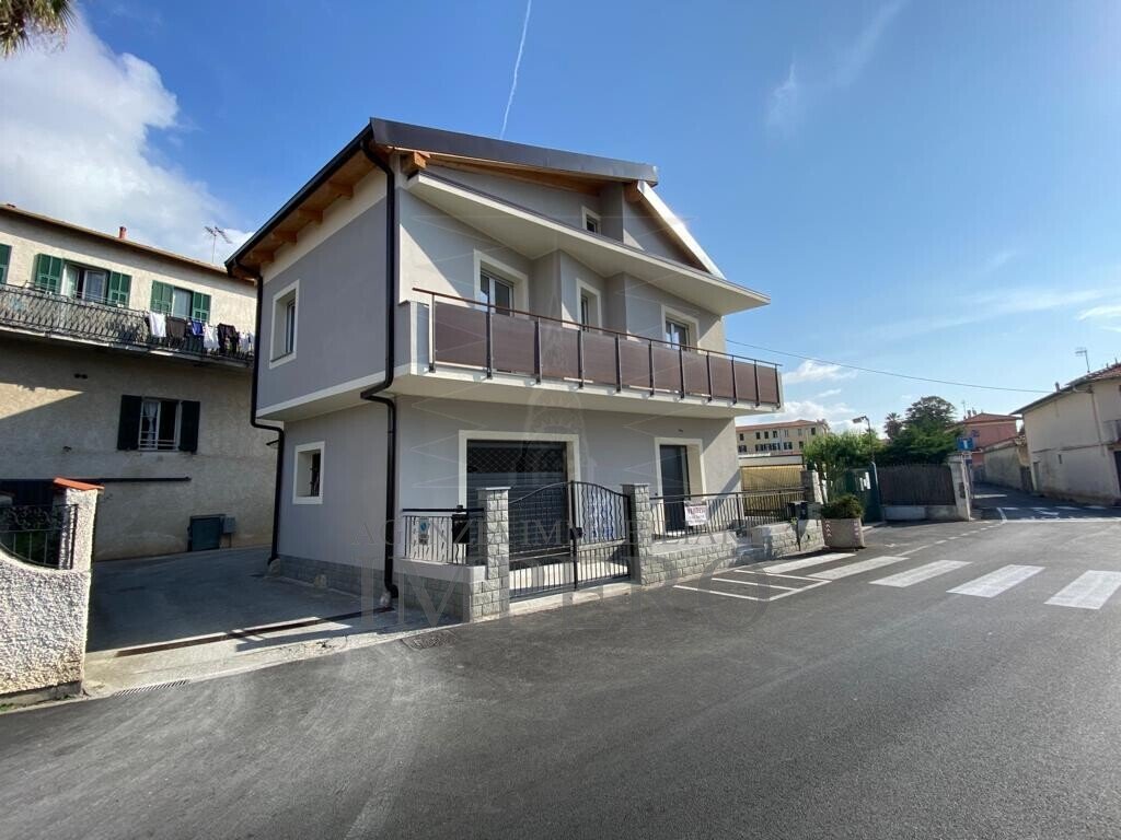 House in Vallecrosia, Liguria, Italy 1 - 17255787