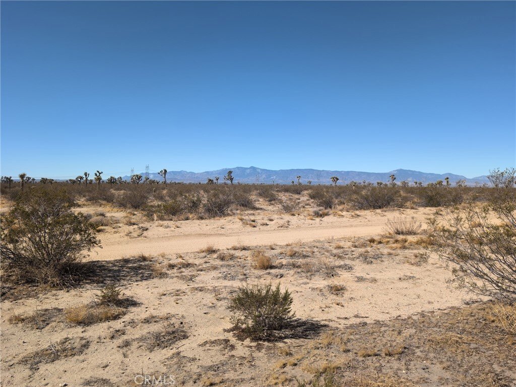 Land in Adelanto, California, United States 1 - 17250541