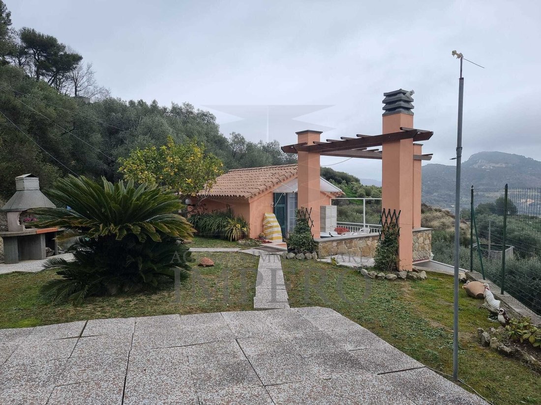 House in Torri-Calvo-Villatella, Ventimiglia, Liguria 1 - 17255803