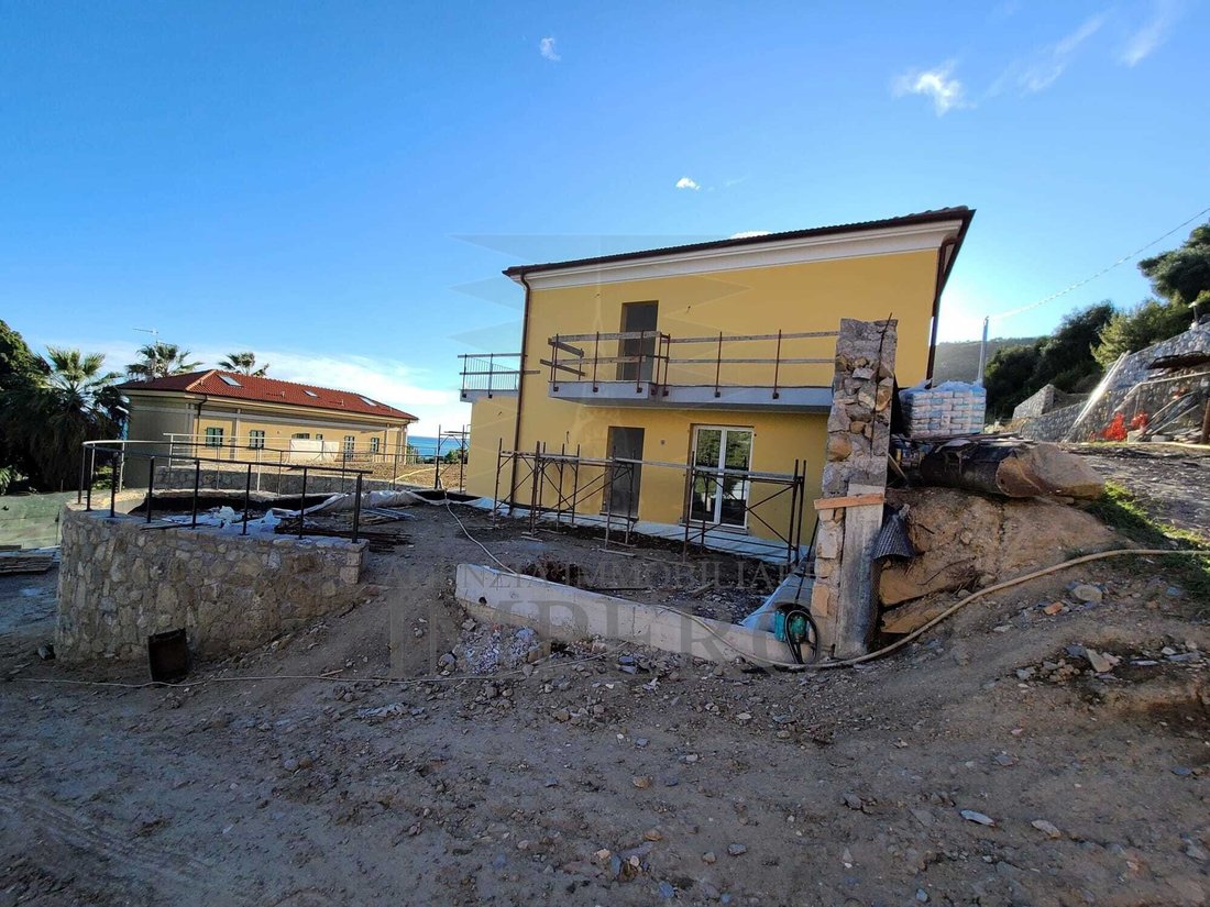 Apartment in Latte, Ventimiglia, Liguria 1 - 17255858