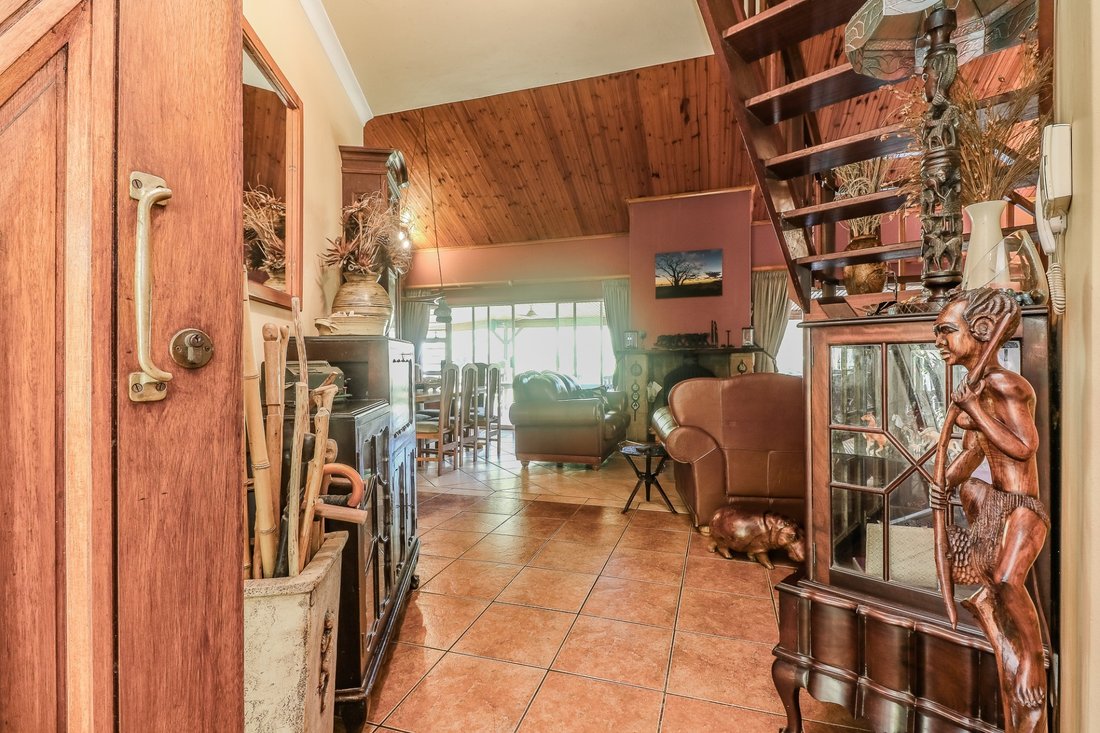 House in Outer West Durban, KwaZulu-Natal, South Africa 5 - 17251803