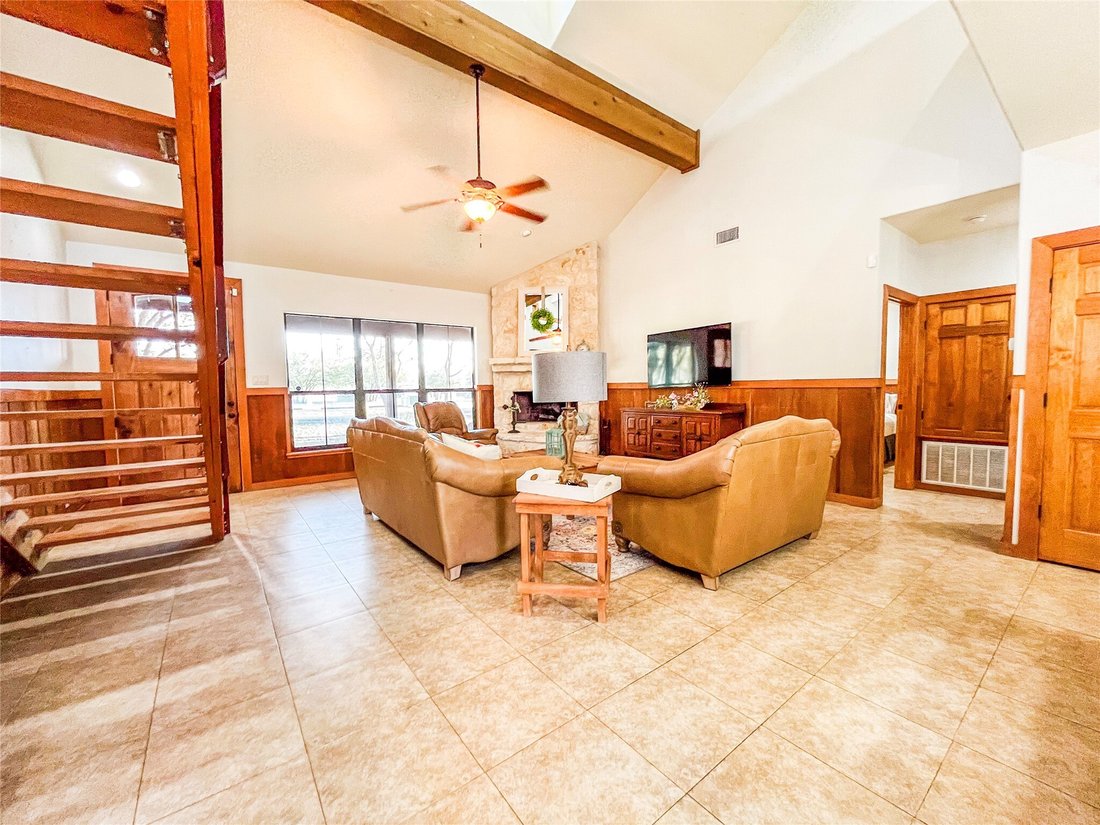 House in Concan, Texas, United States 5 - 17249578