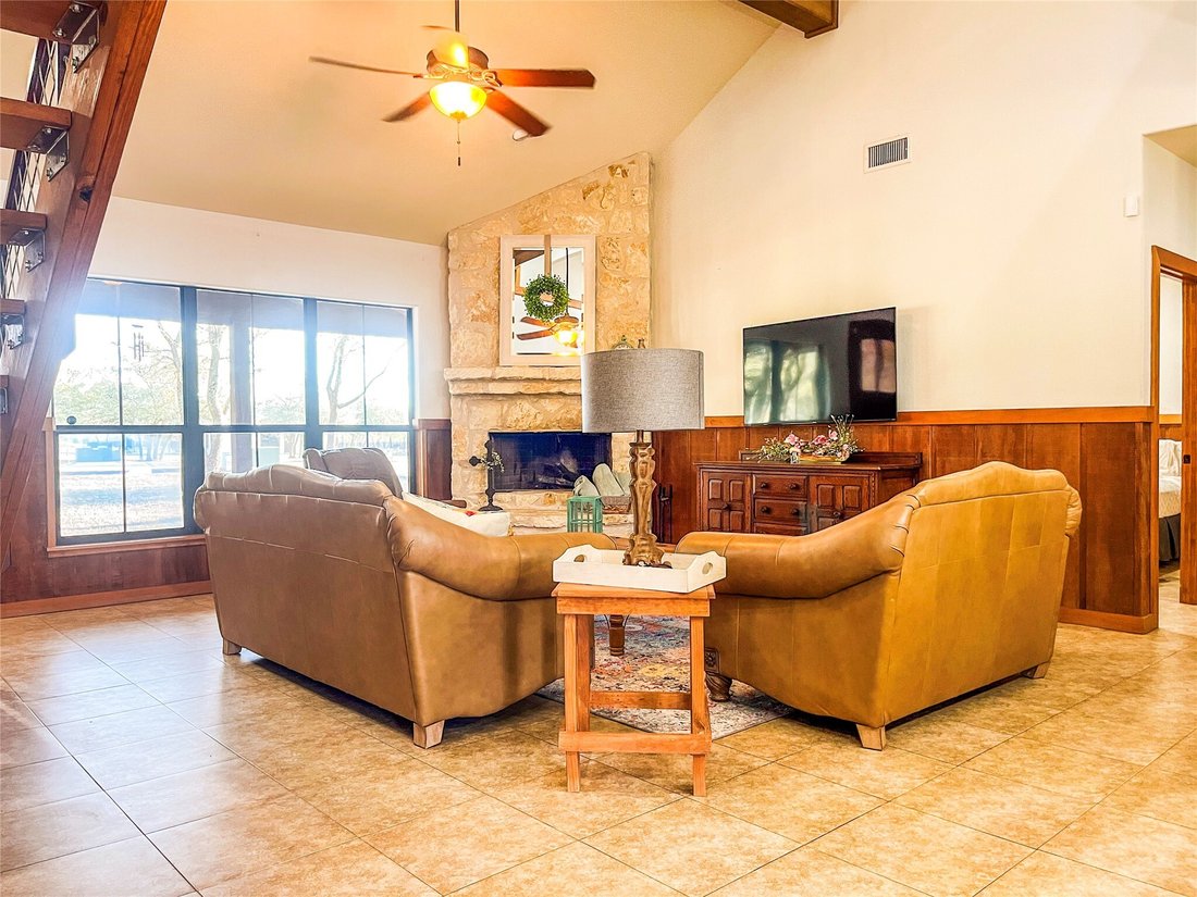 House in Concan, Texas, United States 3 - 17249578