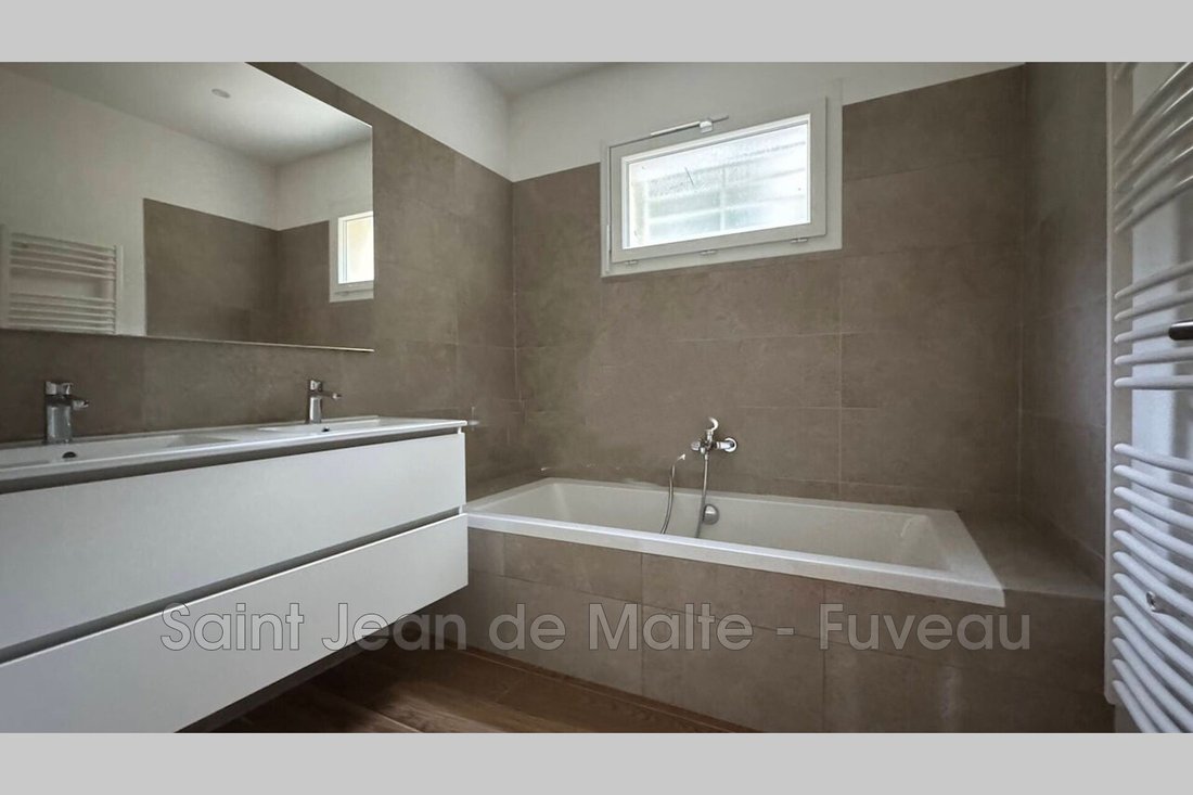 Villa in La Bouilladisse, Provence-Alpes-Côte d'Azur, France 3 - 17247768