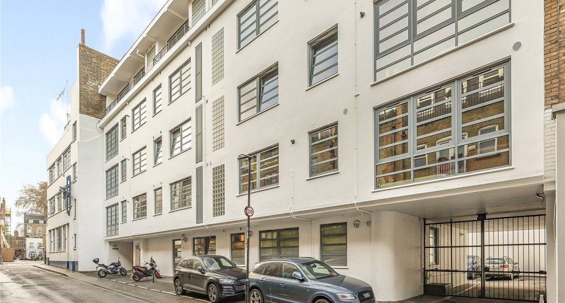 Apartment in Holborn, Camden, England 3 - 17253854